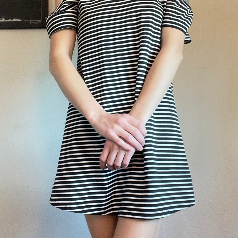Striped Babydoll Dress with detached sleeves